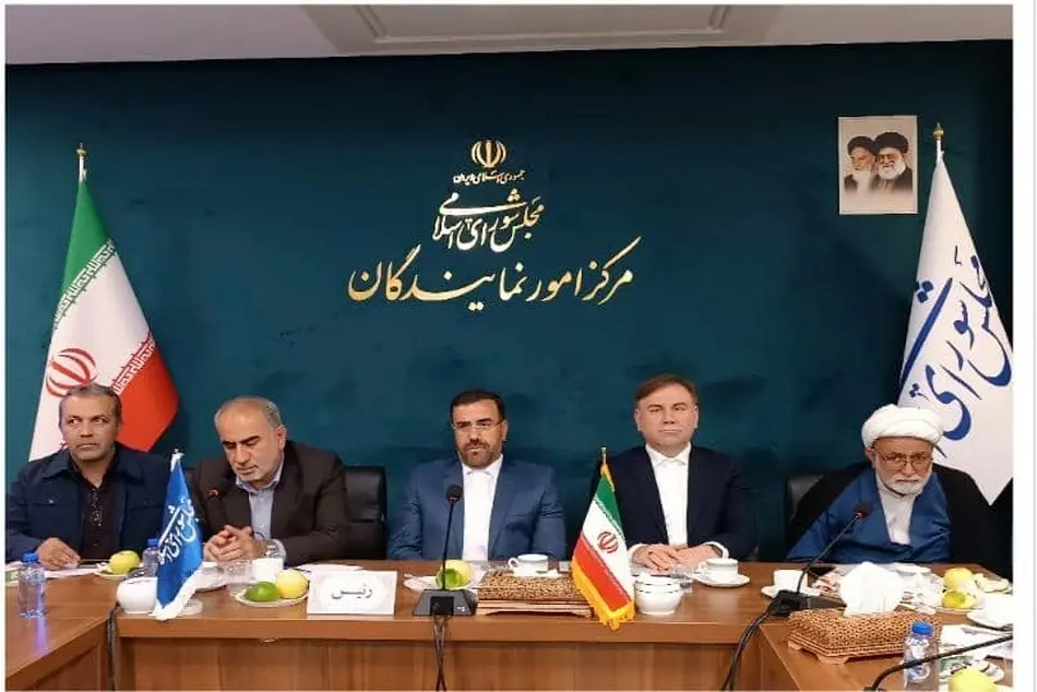 تاکید مجدد مسئولان استان بوشهر بر اولویت‌بندی پروژه حیاتی راه‌آهن بوشهر شیراز