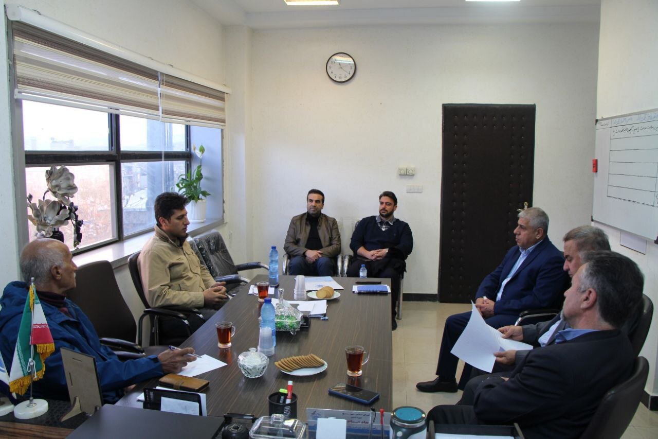 لزوم اتخاذ راهکارهای جامع برای ساماندهی سگهای بلاصاحب در سنندج